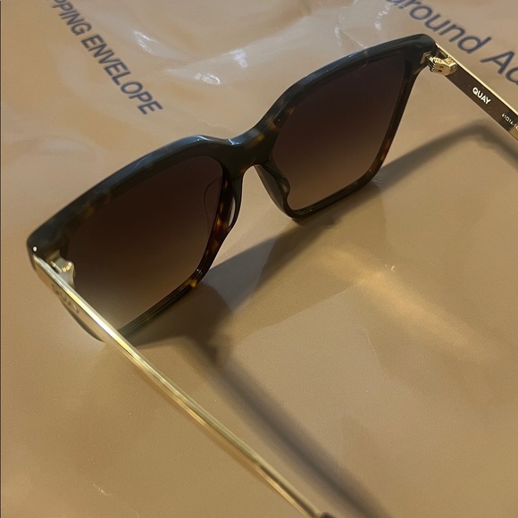 Quay Level Up Remix Tortoise Shell Sunglasses - Picture 6 of 6